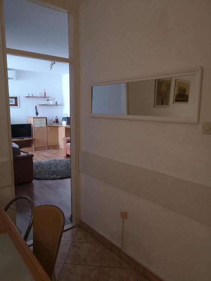 Apartman Mera Apartment Zadar Bagian luar foto